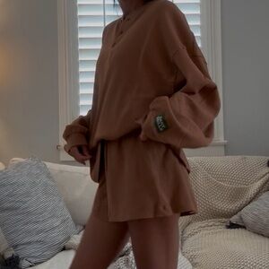 Oversized Thermal Henley - Mousse
M/L